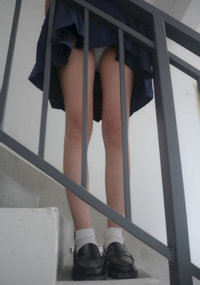 欧美夜彩色耳环_粤语中字在线观看